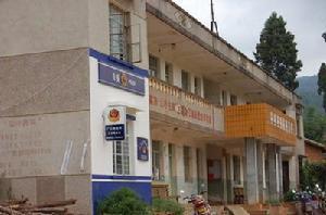 五華區(qū)廠口鄉(xiāng)瓦恭村委會(huì)與京口區(qū)房產(chǎn)二手房中介服務(wù)探析